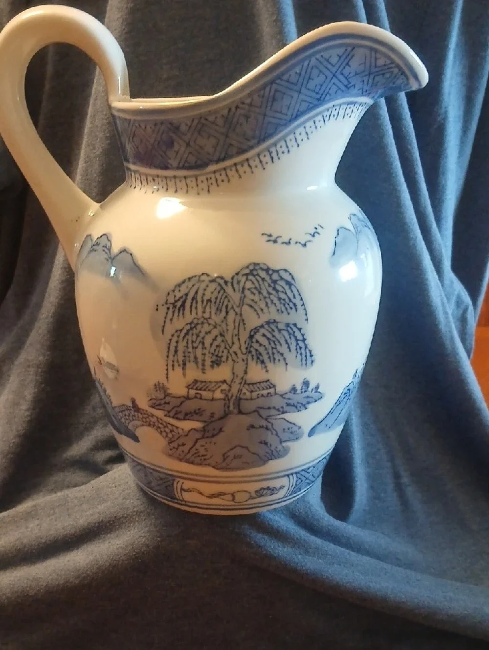 Vintage IDG Blue Willow Chinouserie Porcelain Pitcher/Water Jug